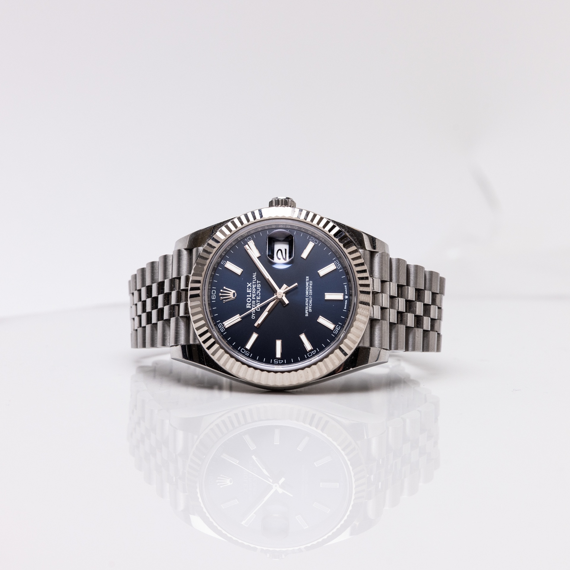 Watch and jewelry campaign photography — frame 24