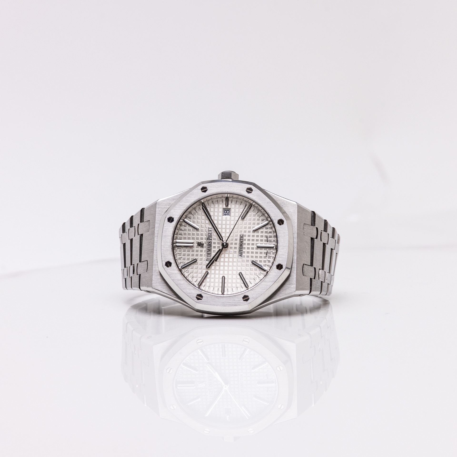 Watch and jewelry campaign photography — frame 26